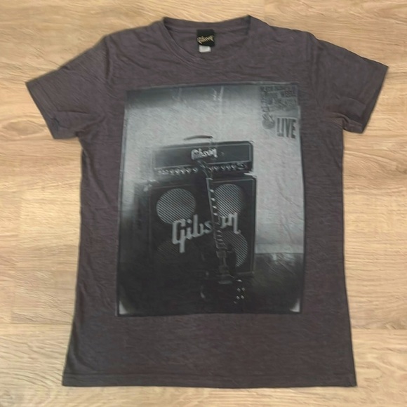 Gibson Other - Gibson Guitar Graphic Tee (S)